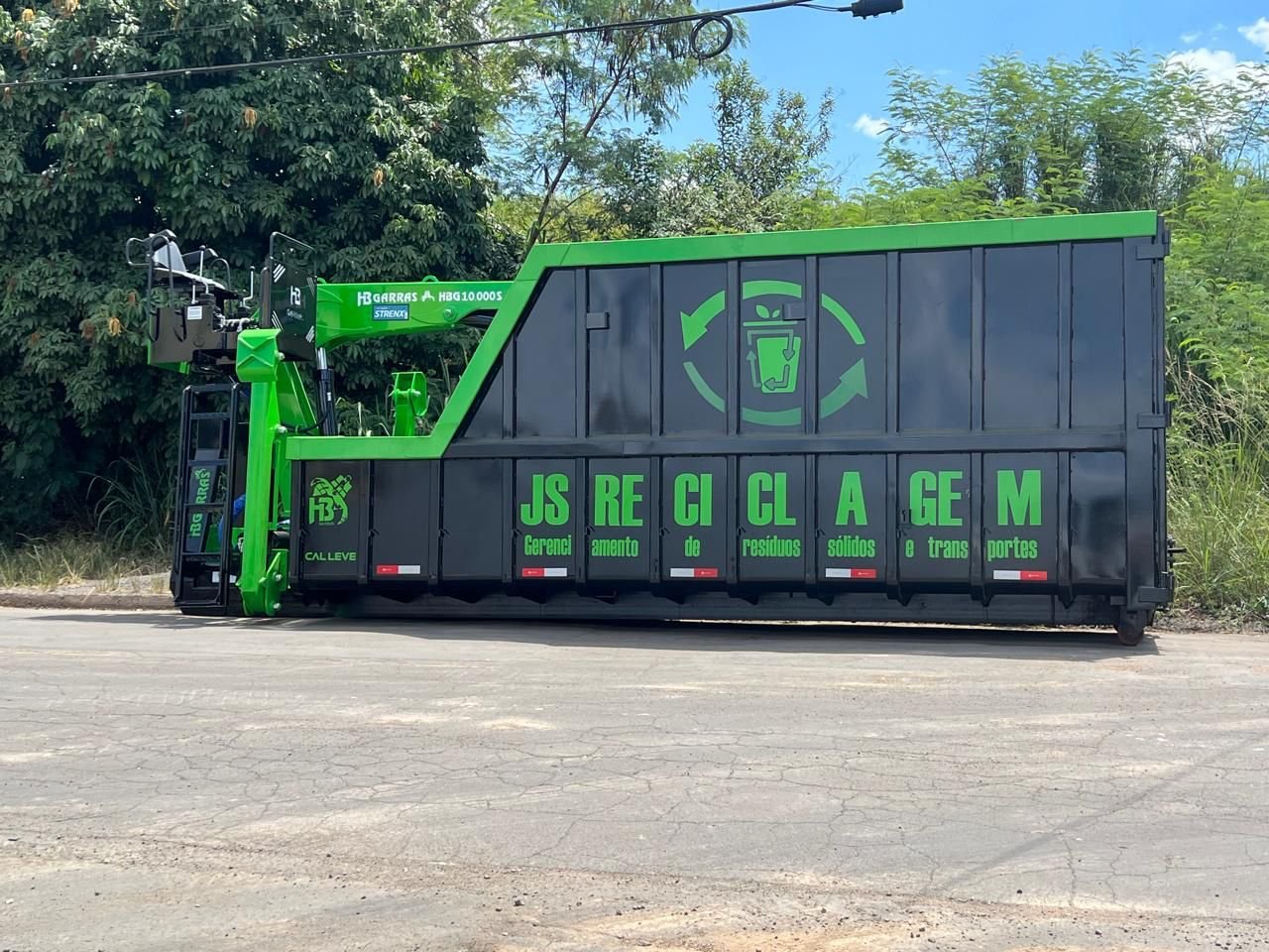 Imagem 10 - Transporte e locação de equipamentos